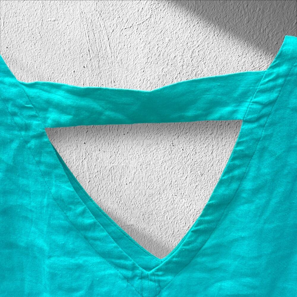 C&C Linen Short Sleeve Shirt Top Blouse M Blue Light Airy Peekaboo Back - Picture 5 of 9